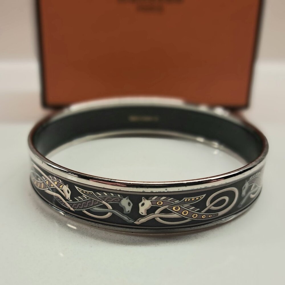 Rare Hermes Seahorse Enamel Bangle Bracelet